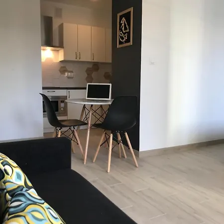 Bedroom Boguslawa Апарт-готель Щецин